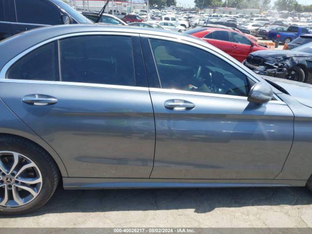 55SWF4JB7HU233014 Mercedes-Benz C 300 Luxury/sport