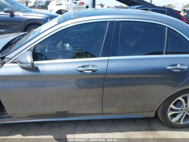 55SWF4JB7HU233014 Mercedes-Benz C 300 Luxury/sport