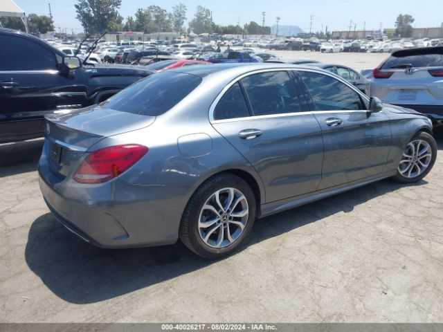 55SWF4JB7HU233014 Mercedes-Benz C 300 Luxury/sport
