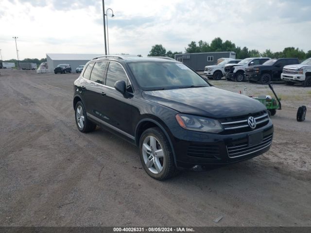 2011 VOLKSWAGEN TOUAREG WVGFK9BP1BD004830