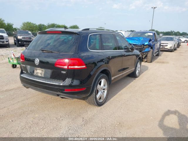 2011 VOLKSWAGEN TOUAREG WVGFK9BP1BD004830 Photo 3