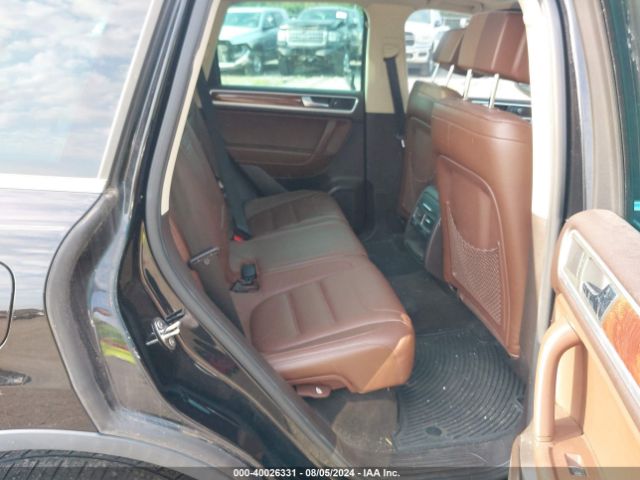2011 VOLKSWAGEN TOUAREG WVGFK9BP1BD004830 Photo 7