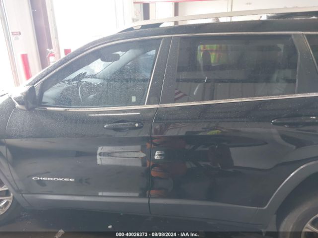 1C4PJLLB4KD272444 Jeep Cherokee Latitude Plus Fwd