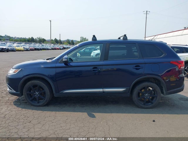 JA4AZ3A3XGZ029509 Mitsubishi Outlander Se