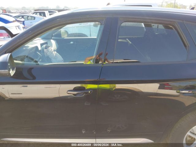 WA1ANAFY4J2002049 Audi Q5 2.0t Premium/2.0t Tech Premium