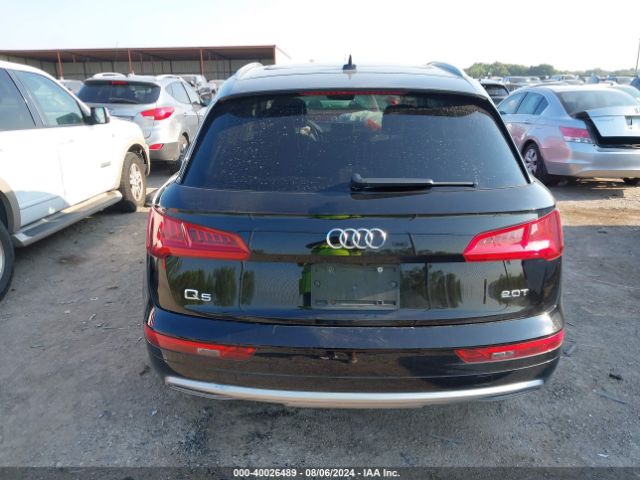 WA1ANAFY4J2002049 Audi Q5 2.0t Premium/2.0t Tech Premium