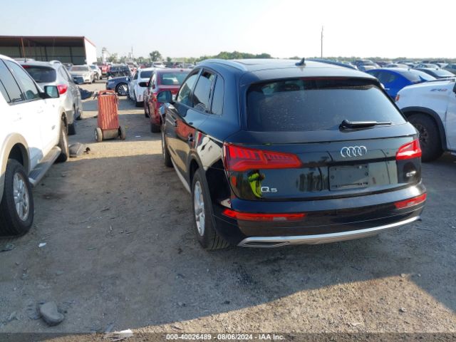 WA1ANAFY4J2002049 Audi Q5 2.0t Premium/2.0t Tech Premium