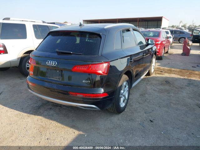 WA1ANAFY4J2002049 Audi Q5 2.0t Premium/2.0t Tech Premium