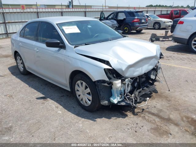 3VW267AJ8GM309601 Volkswagen Jetta 1.4t S