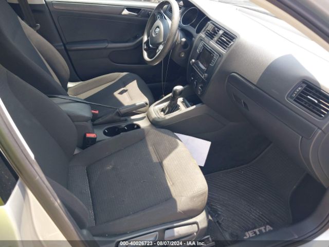 3VW267AJ8GM309601 Volkswagen Jetta 1.4t S