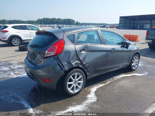 Ford FIESTA SE 2019 3FADP4EJ0KM105827 Image 4