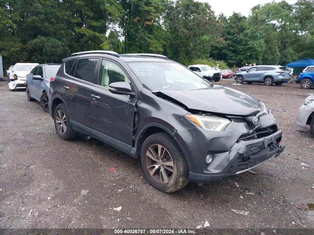 Toyota Rav4 Xle 2017 JTMRFREV5HJ144907 main image