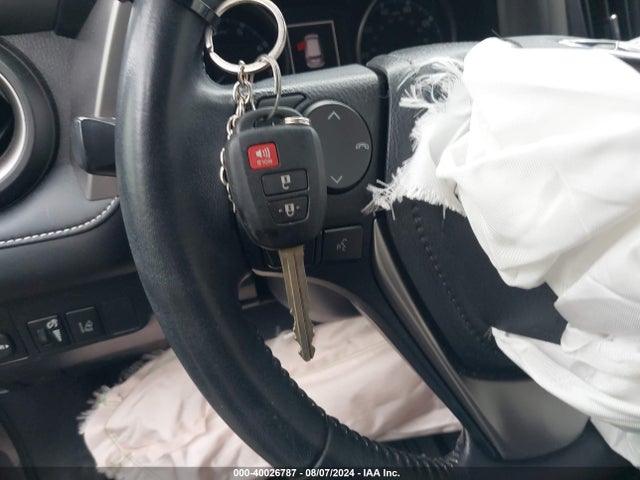 Toyota Rav4 Xle 2017 JTMRFREV5HJ144907 Image 11