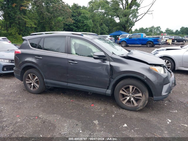 Toyota Rav4 Xle 2017 JTMRFREV5HJ144907 Image 13