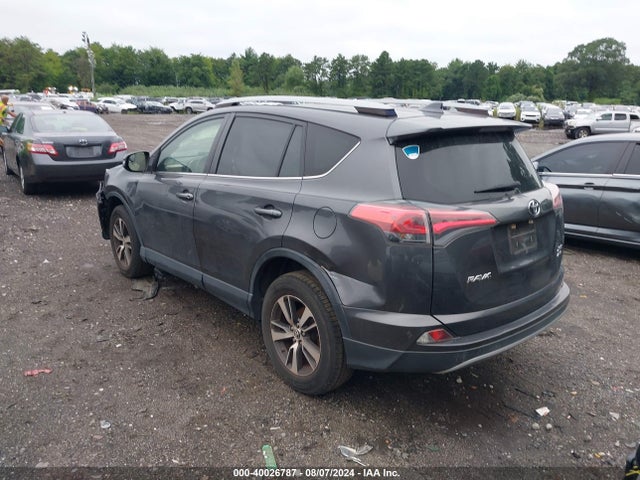 Toyota Rav4 Xle 2017 JTMRFREV5HJ144907 Image 3