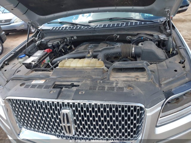 5LMJJ2NT6KEL07395 Lincoln Navigator Standard