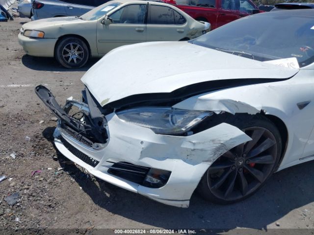5YJSA1H19EFP33441 Tesla Model S P85