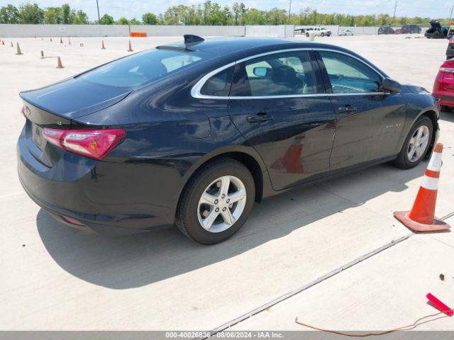1G1ZD5ST8NF151326 Chevrolet Malibu Fwd Lt