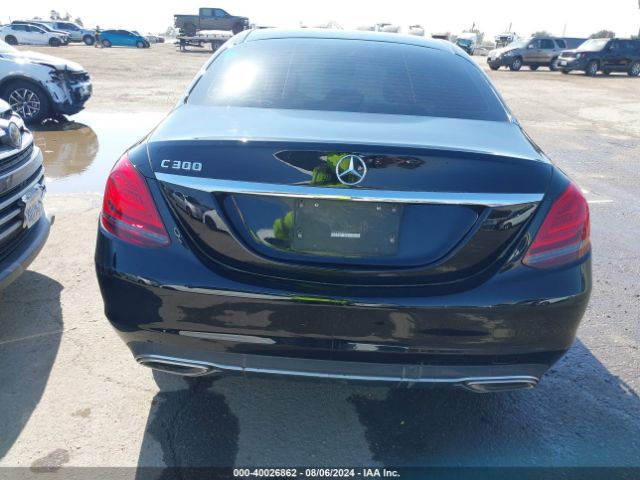 W1KWF8DB6MR644774 Mercedes-Benz C 300 Sedan