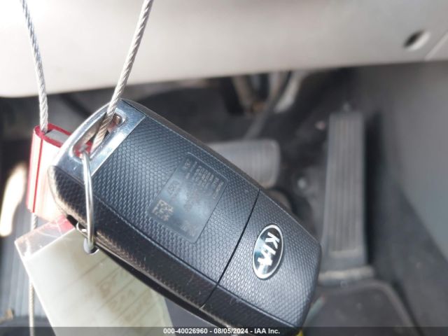 KNDPM3AC3H7106393 KIA Sportage Lx