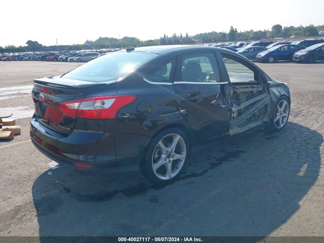 Ford Focus Titanium 2014 1FADP3J28EL156426 Image 4