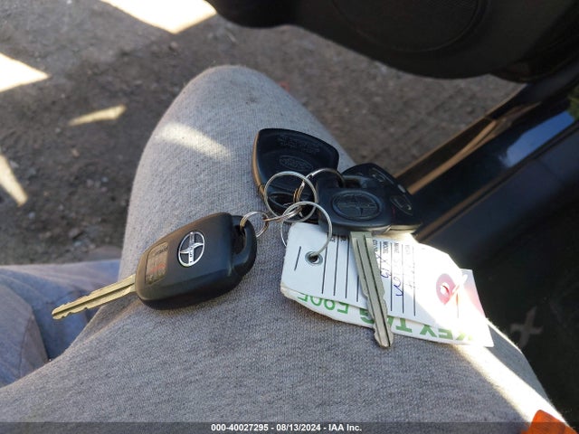 JTLZE4FE0EJ061888 Scion XB
