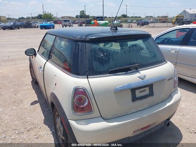 2013 MINI HARDTOP WMWSU3C52DT680216 Photo 2