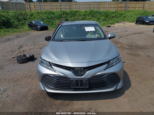 Toyota CAMRY LE 2018 4T1B11HK2JU582836 Image 12