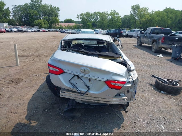 Toyota CAMRY LE 2018 4T1B11HK2JU582836 Image 16