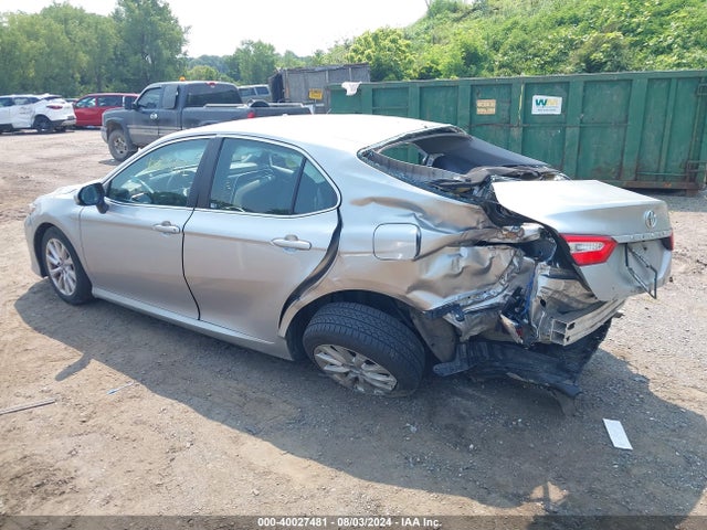 Toyota CAMRY LE 2018 4T1B11HK2JU582836 Image 6