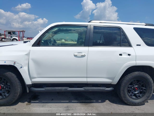 Toyota 4runner Sr5 Premium 2022 JTEFU5JR4N5253983 Image 14