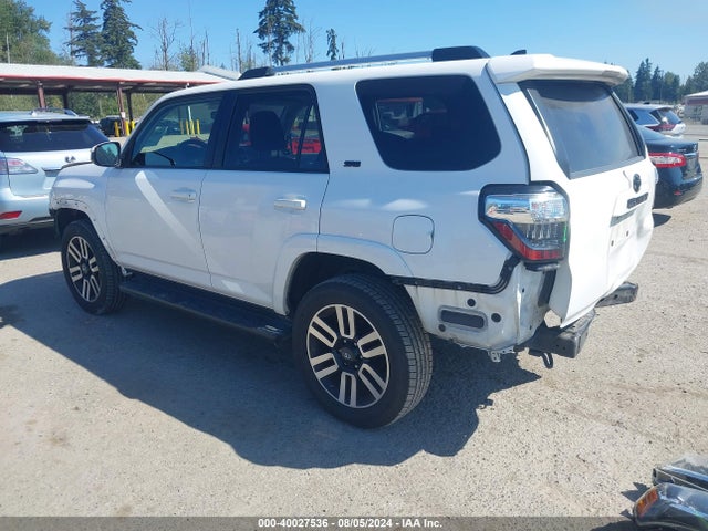 Toyota 4RUNNER SR5 2019 JTEBU5JR2K5632961 Image 3