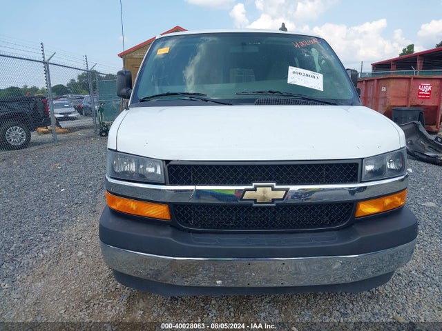 1GAWGFFG0H1130646 Chevrolet Express 2500 Lt
