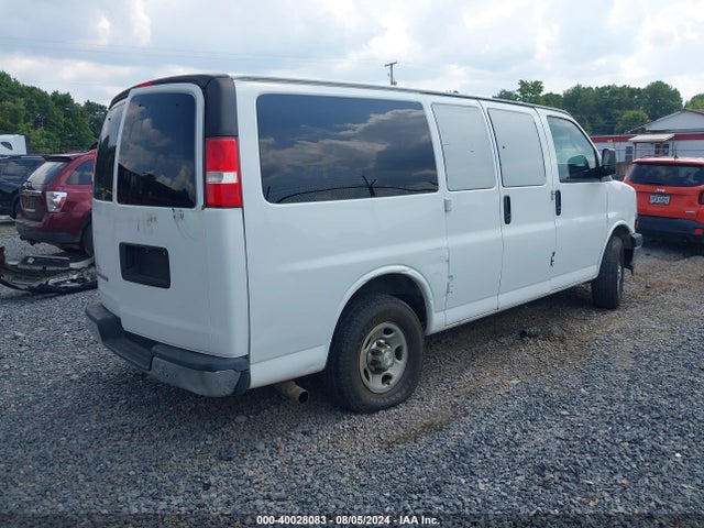1GAWGFFG0H1130646 Chevrolet Express 2500 Lt