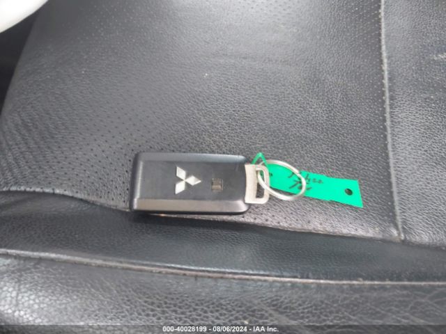 JA4AZ3A30GZ043287 Mitsubishi Outlander Sel