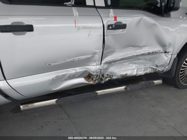 1N6AA1EK4HN553392 Nissan TITAN S