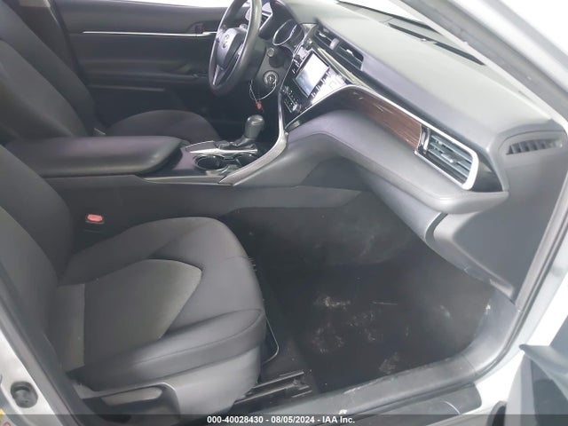 Toyota CAMRY LE 2018 4T1B11HK4JU586709 Image 5