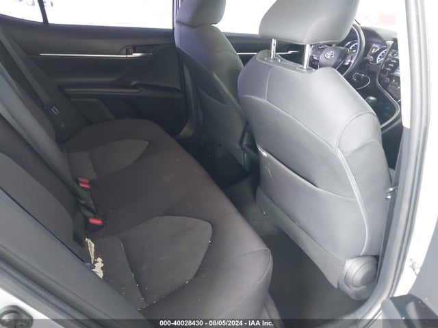 Toyota CAMRY LE 2018 4T1B11HK4JU586709 Image 8