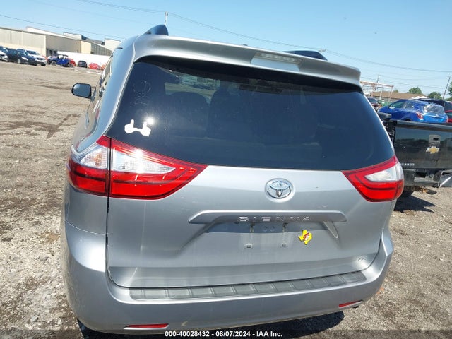 Toyota Sienna Le 8 Passenger 2017 5TDKZ3DC5HS871537 Image 16