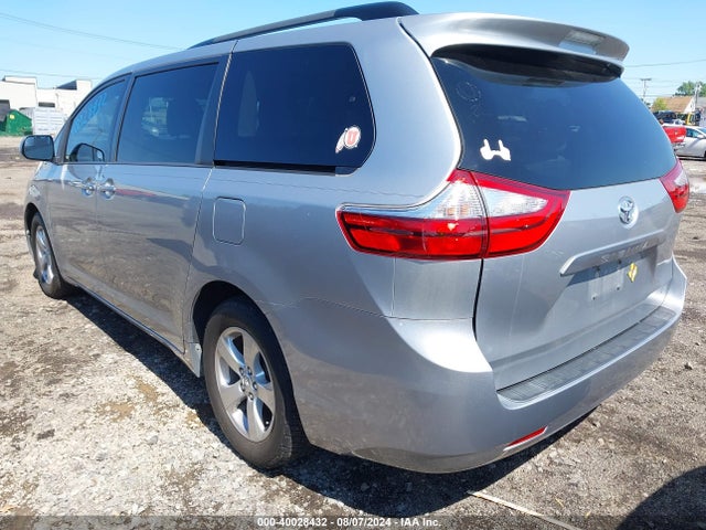 Toyota Sienna Le 8 Passenger 2017 5TDKZ3DC5HS871537 Image 3
