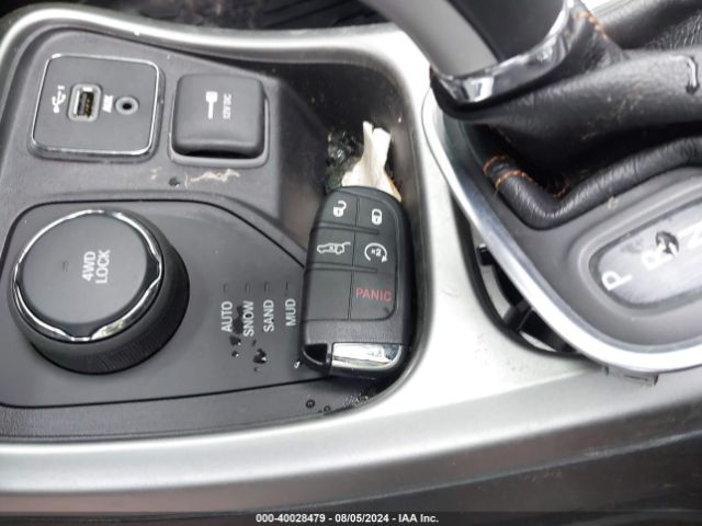3C4NJDBB5KT690410 Jeep Compass Latitude 4x4