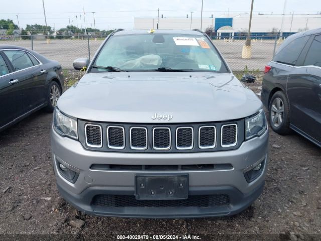 3C4NJDBB5KT690410 Jeep Compass Latitude 4x4