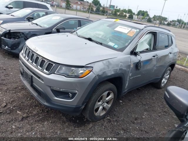 3C4NJDBB5KT690410 Jeep Compass Latitude 4x4