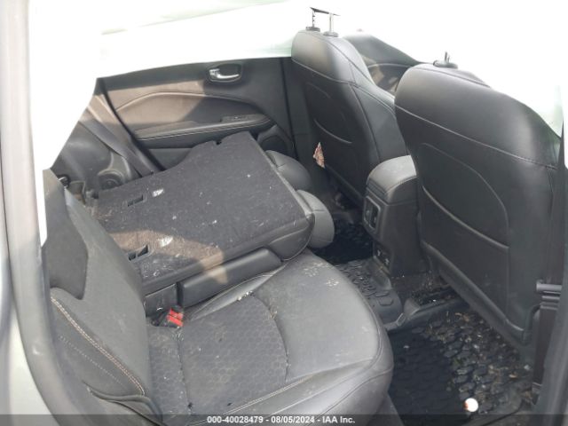 3C4NJDBB5KT690410 Jeep Compass Latitude 4x4