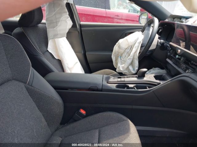 JTDAAAAF3P3016115 Toyota Crown Xle