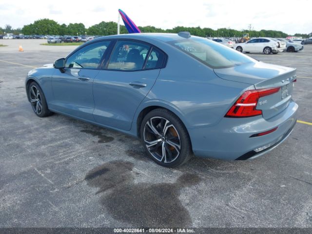 7JRL12FL9RG280966 Volvo S60 B5 Plus Dark Theme