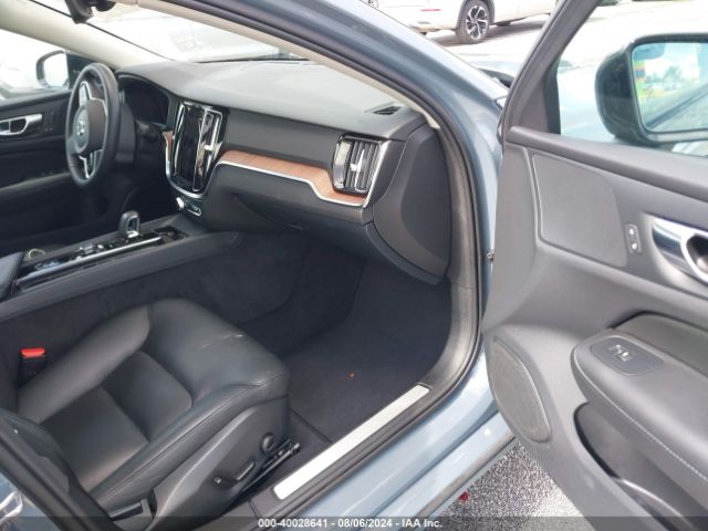 7JRL12FL9RG280966 Volvo S60 B5 Plus Dark Theme