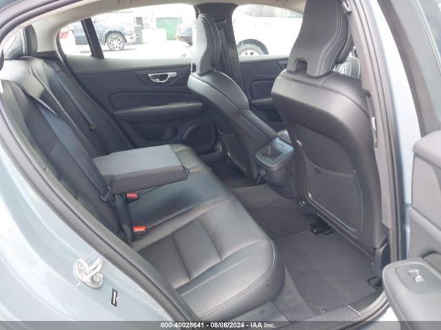 7JRL12FL9RG280966 Volvo S60 B5 Plus Dark Theme
