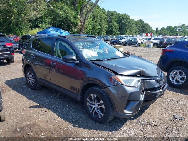 Toyota RAV4 LE 2018 JTMBFREV9JJ746328 главное изображение