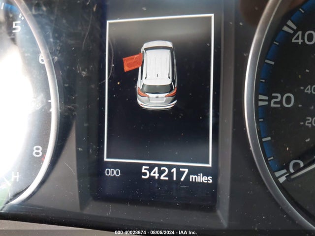 Toyota RAV4 LE 2018 JTMBFREV9JJ746328 Image 15